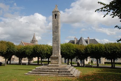 Lanterne des morts - Antigny