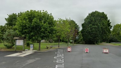 Aire de pique-nique - Aire de camping-car de Bourpeuil