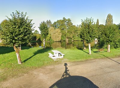Aire de pique-nique - Plan d'eau de Pressac